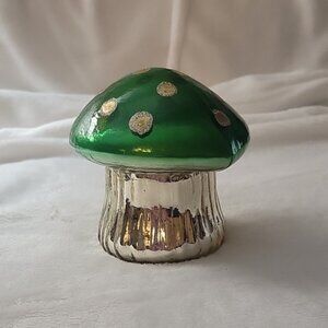 Anthroplogie Mushroom Toadstood Candle NEW